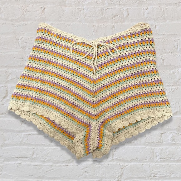 Pull & Bear Crocheted Shorts - Picture 3 of 5